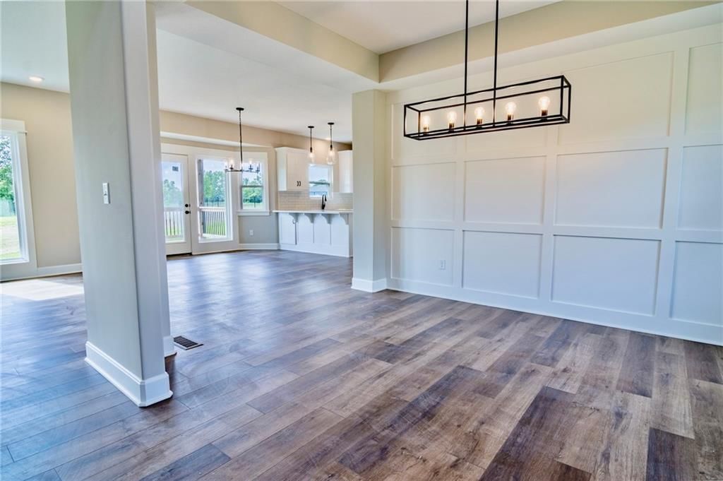7812 N Spruce Avenue — photo 30