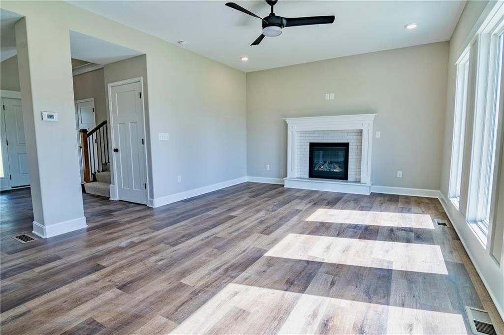 7812 N Spruce Avenue — photo 31
