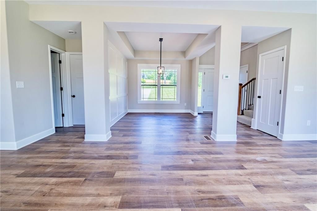 7812 N Spruce Avenue — photo 32