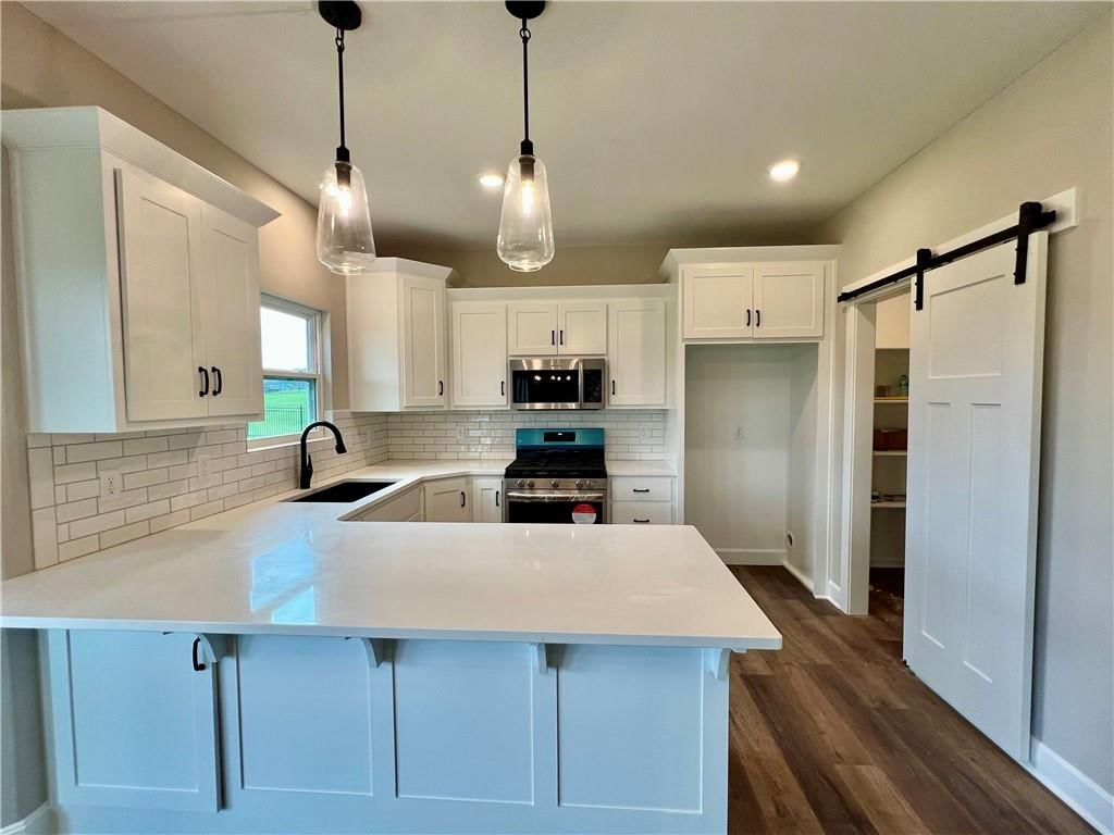 7812 N Spruce Avenue — photo 34