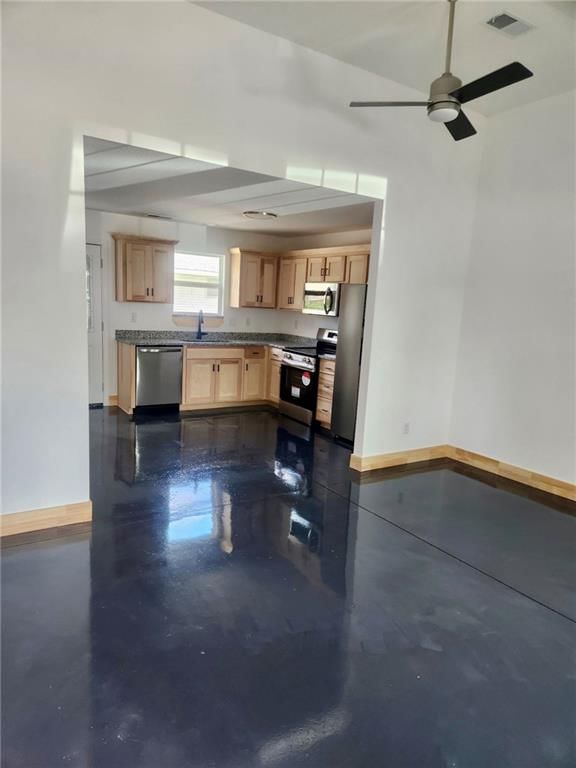 705 W Pleasant Street — photo 13