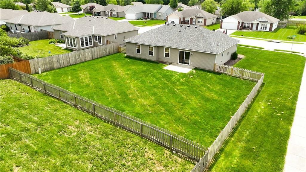 734 Carlisle Drive — photo 25