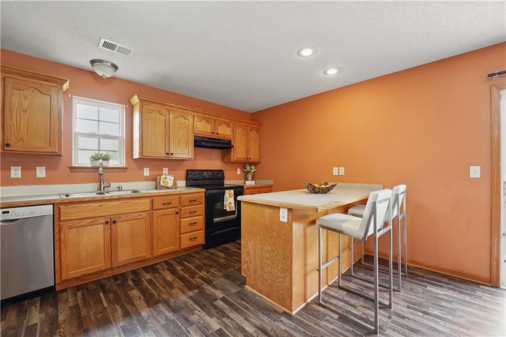 734 Carlisle Drive — photo 5