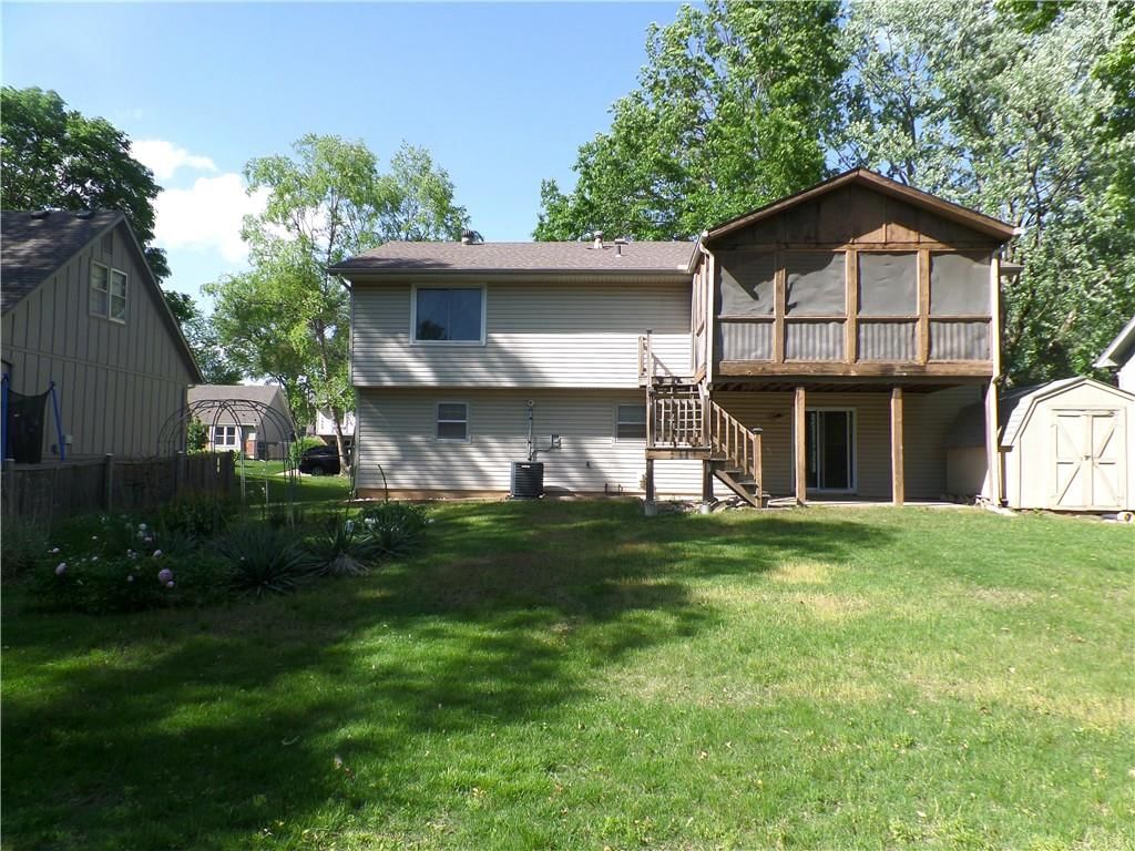 1947 E Sunvale Drive — photo 2