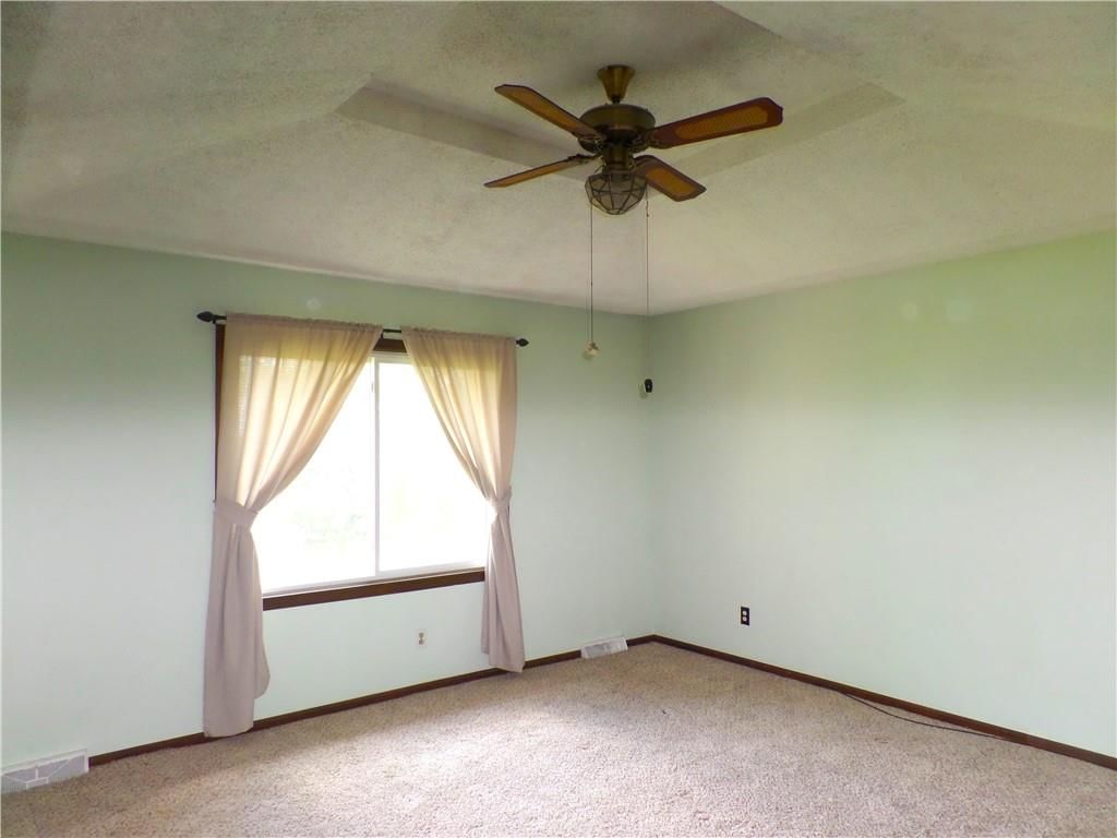 1947 E Sunvale Drive — photo 13