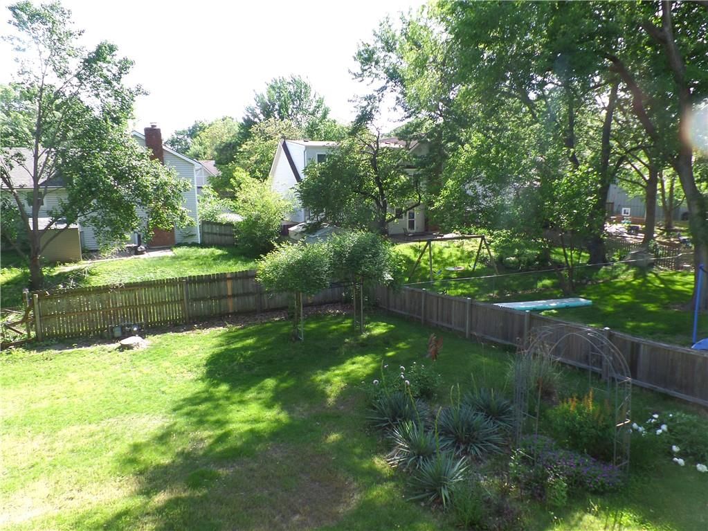 1947 E Sunvale Drive — photo 23