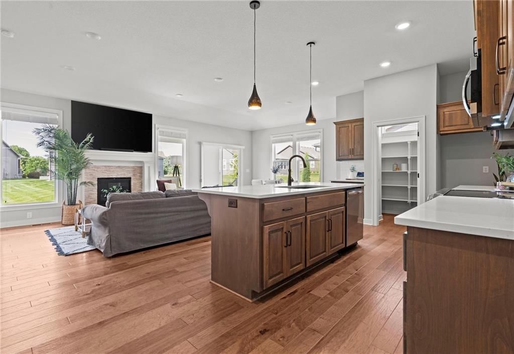 1532 SW Arbor Valley Drive, Lee's Summit, MO