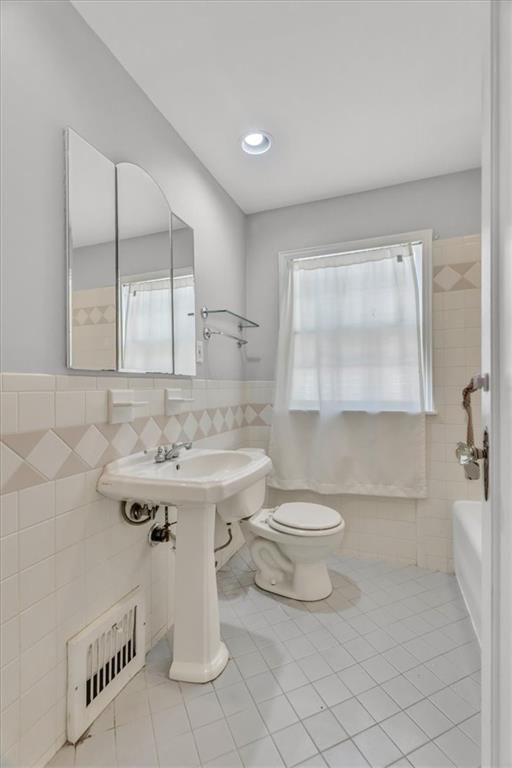 226 E 73rd Street — photo 21