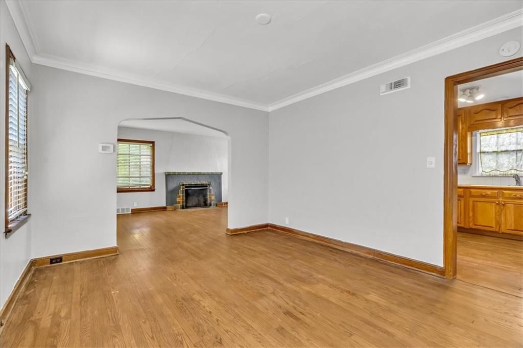 226 E 73rd Street — photo 8