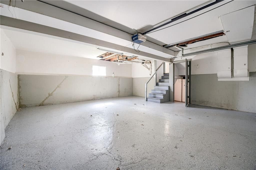 3200 Queen Ridge Drive — photo 17