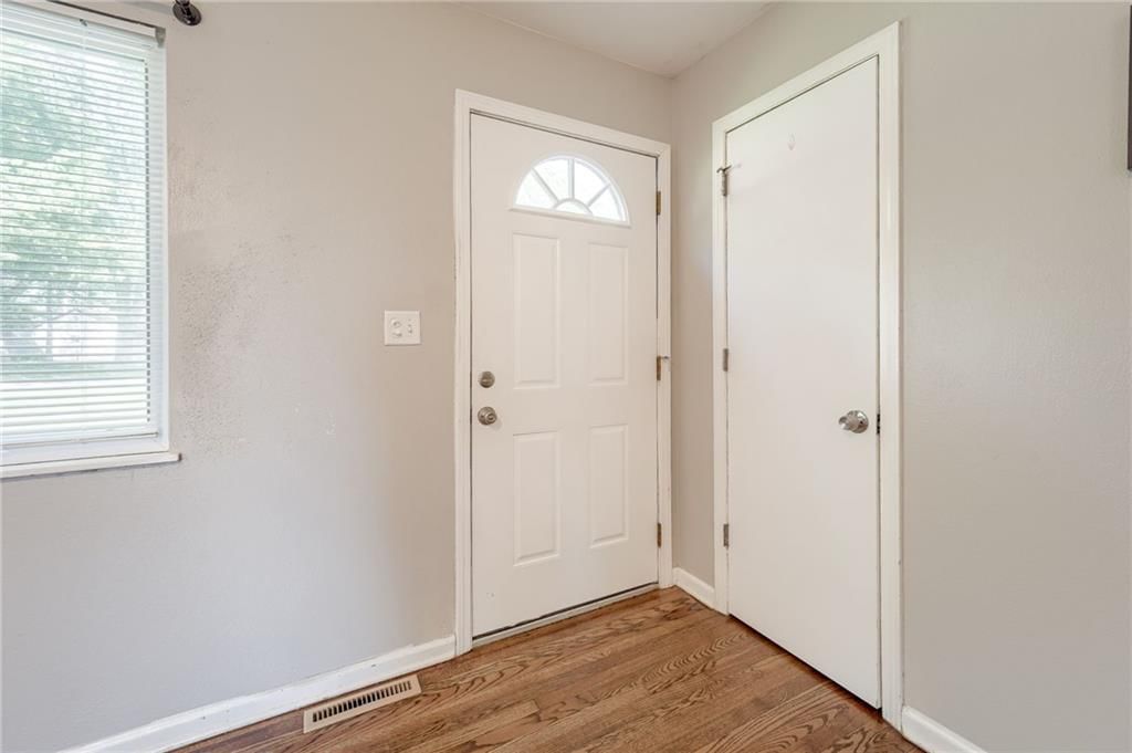 3200 Queen Ridge Drive — photo 18