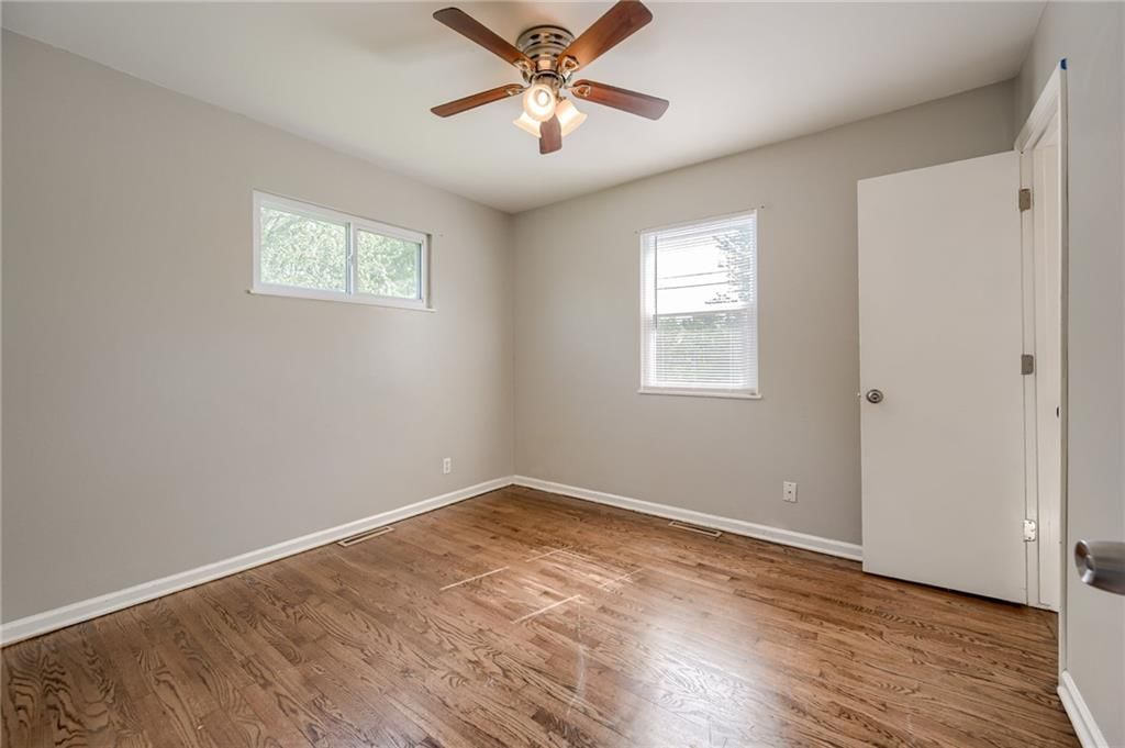 3200 Queen Ridge Drive — photo 5