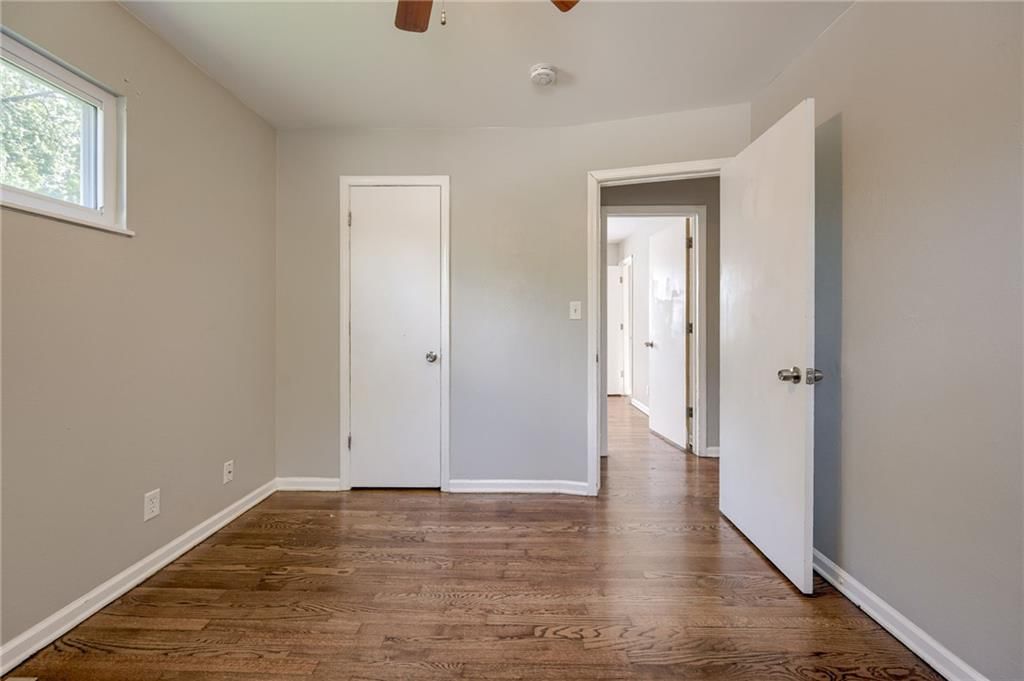 3200 Queen Ridge Drive — photo 9