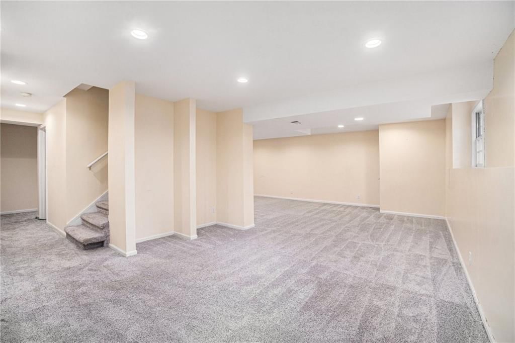 11512 Newton Street — photo 27