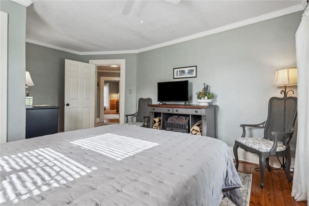 2701 E Elm Street — photo 27