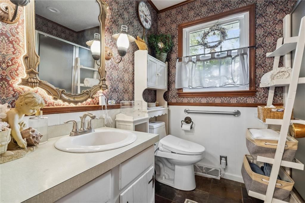 2701 E Elm Street — photo 30