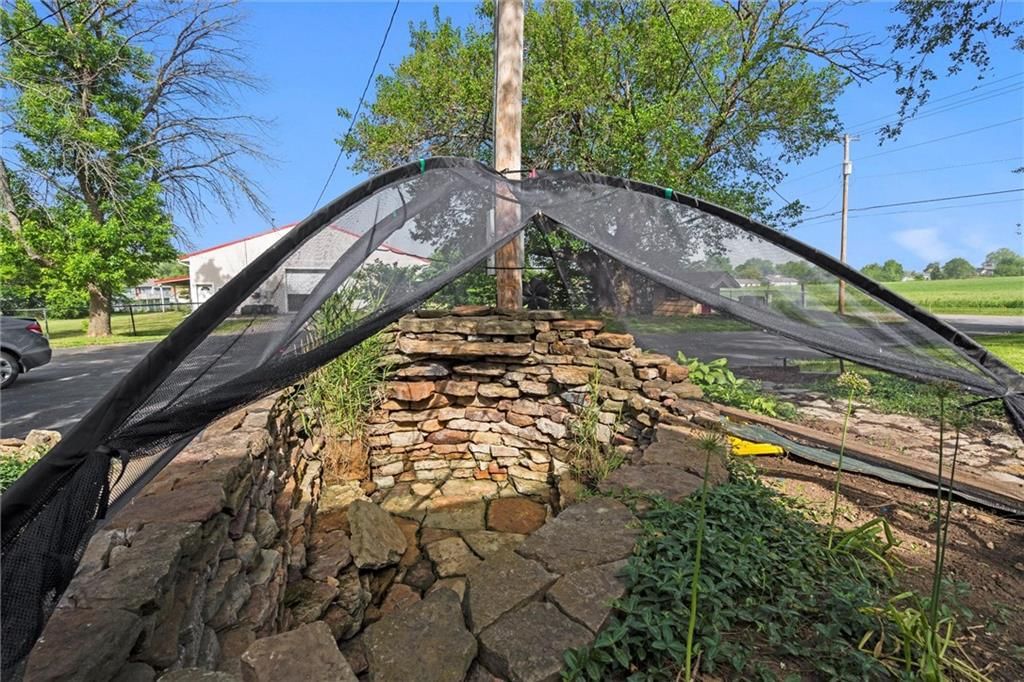 2701 E Elm Street — photo 45