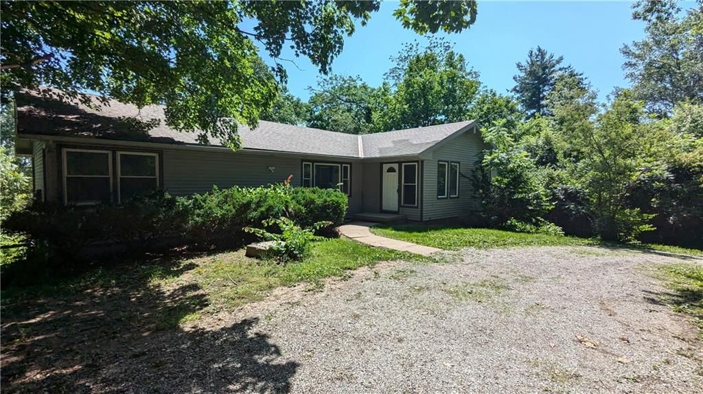 1131 Bill Johnson Road — photo 3