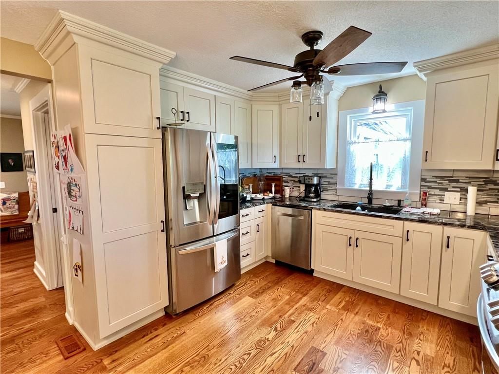 1155 Golf Road — photo 11