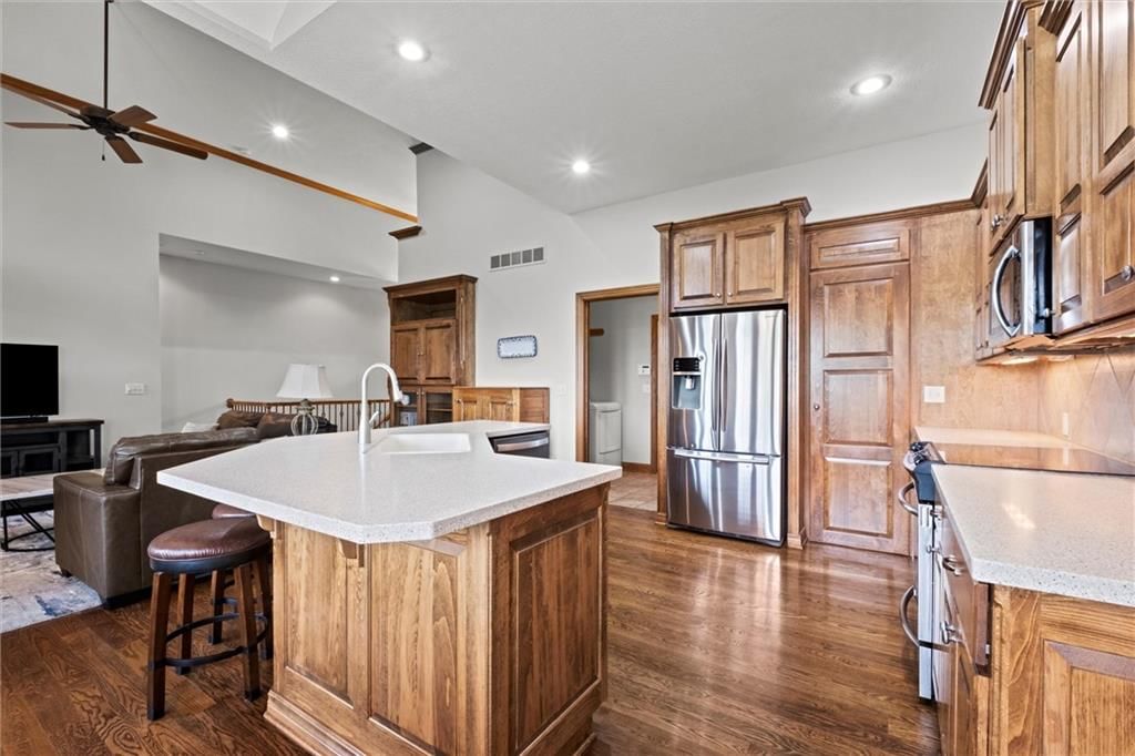 19004 W 98TH Terrace — photo 9