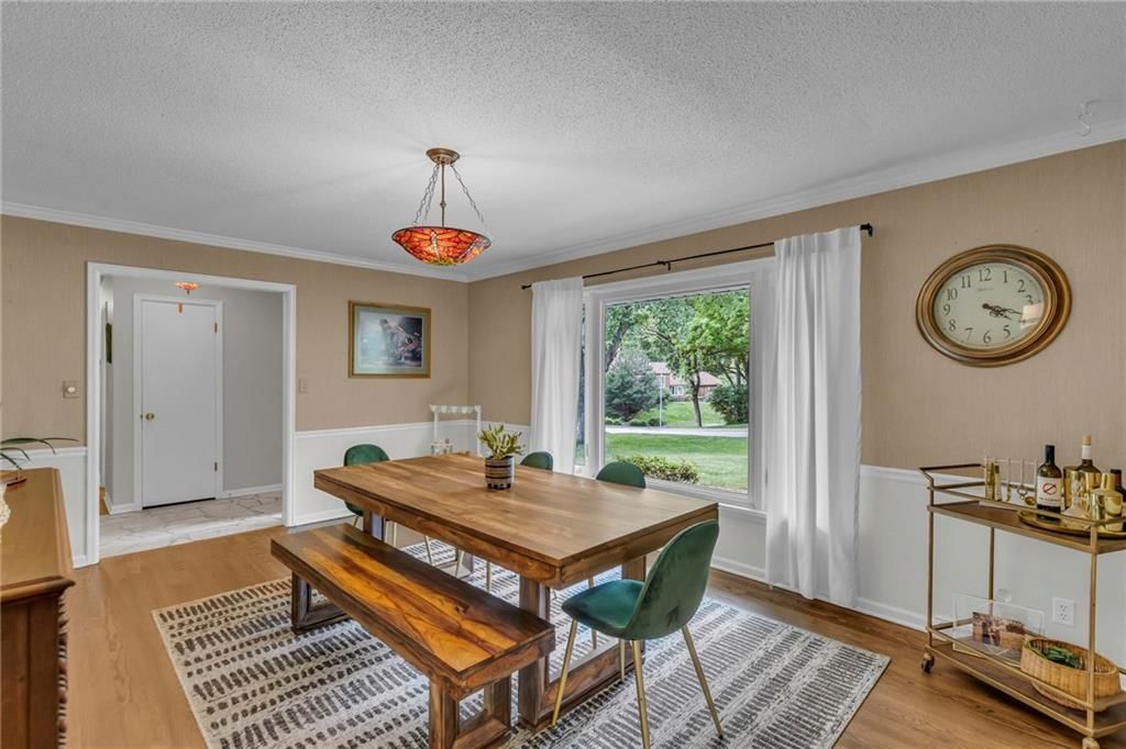 4212 NW Briarcliff Lane — photo 9
