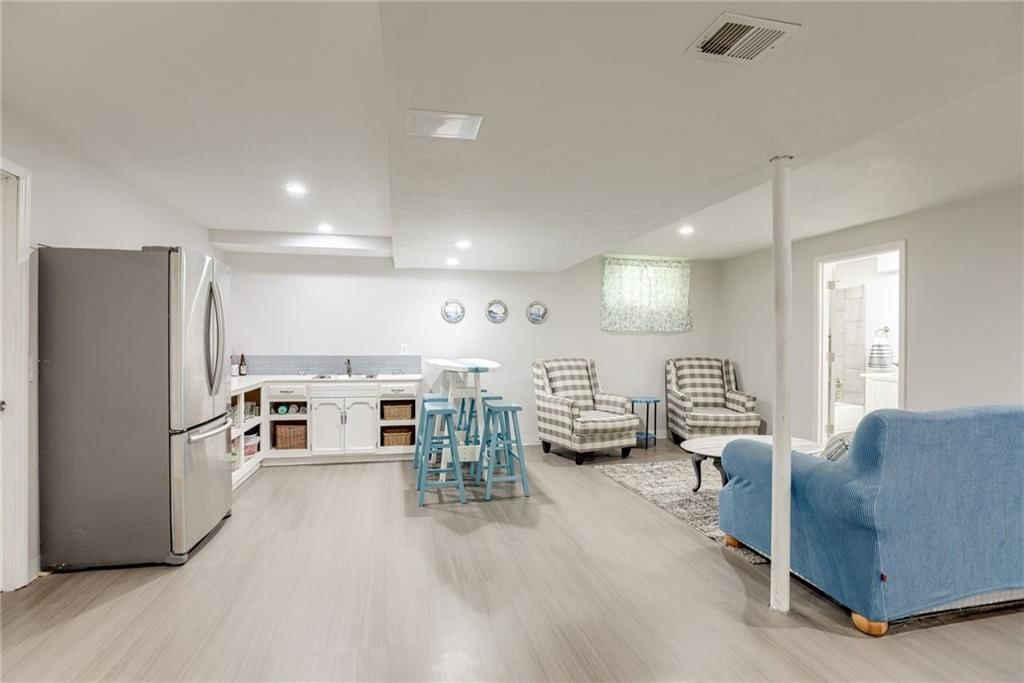 1209 NW Roanoke Drive — photo 36