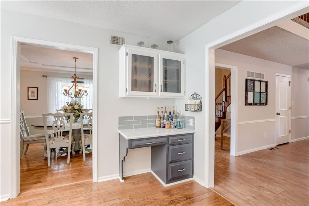 1209 NW Roanoke Drive — photo 9