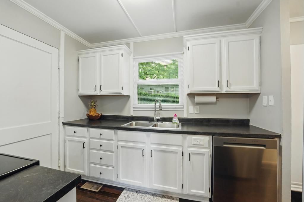 620 NE 45TH Terrace — photo 8