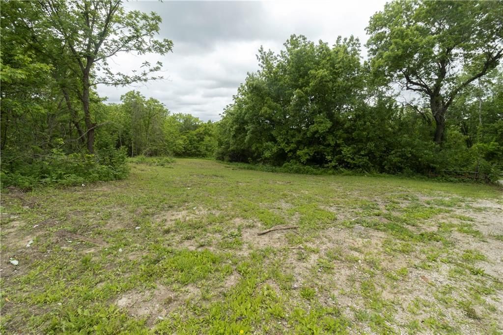 128 SW mo 2 N/A — photo 3