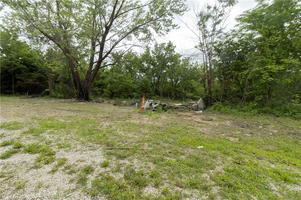 128 SW mo 2 N/A — photo 4