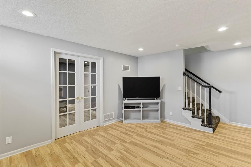 21480 W 121st Street — photo 33