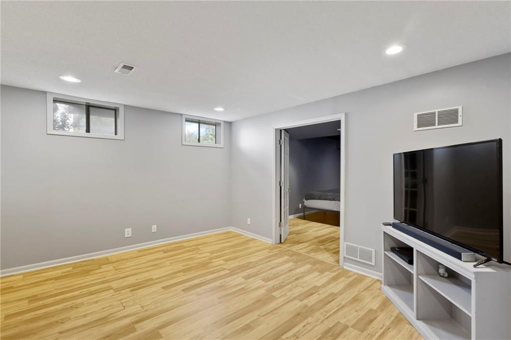 21480 W 121st Street — photo 35