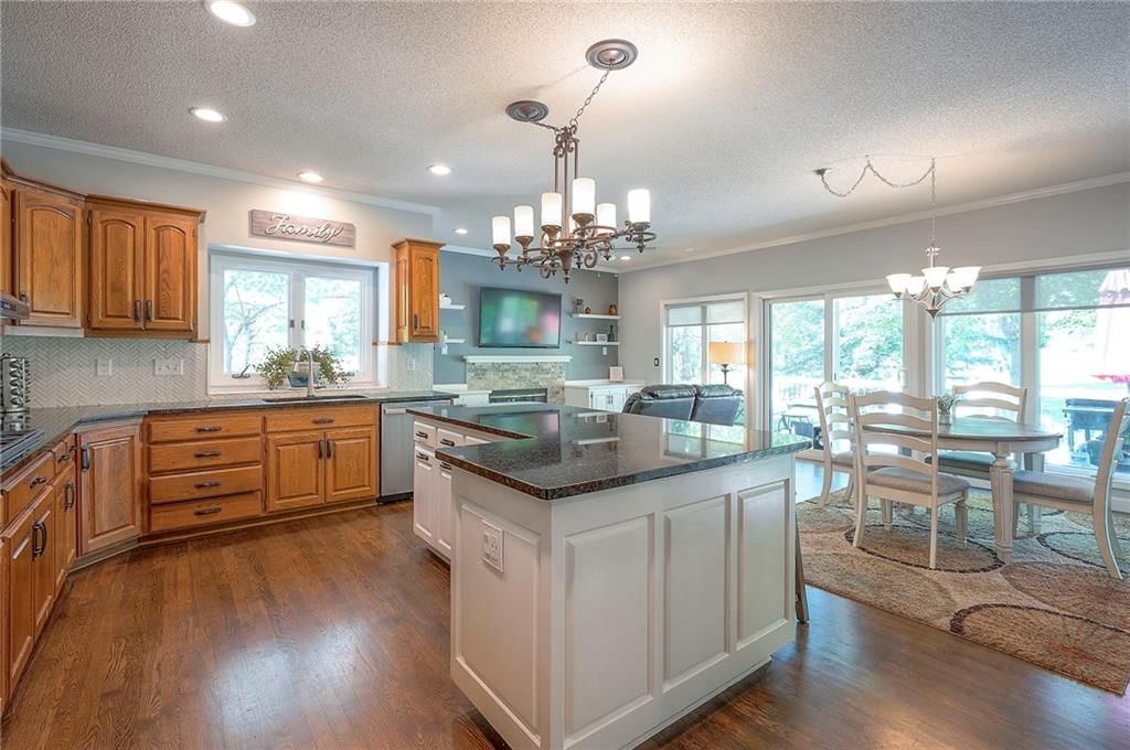 12613 Wenonga Lane — photo 9