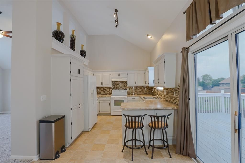 2311 NE Maybrook Drive — photo 11