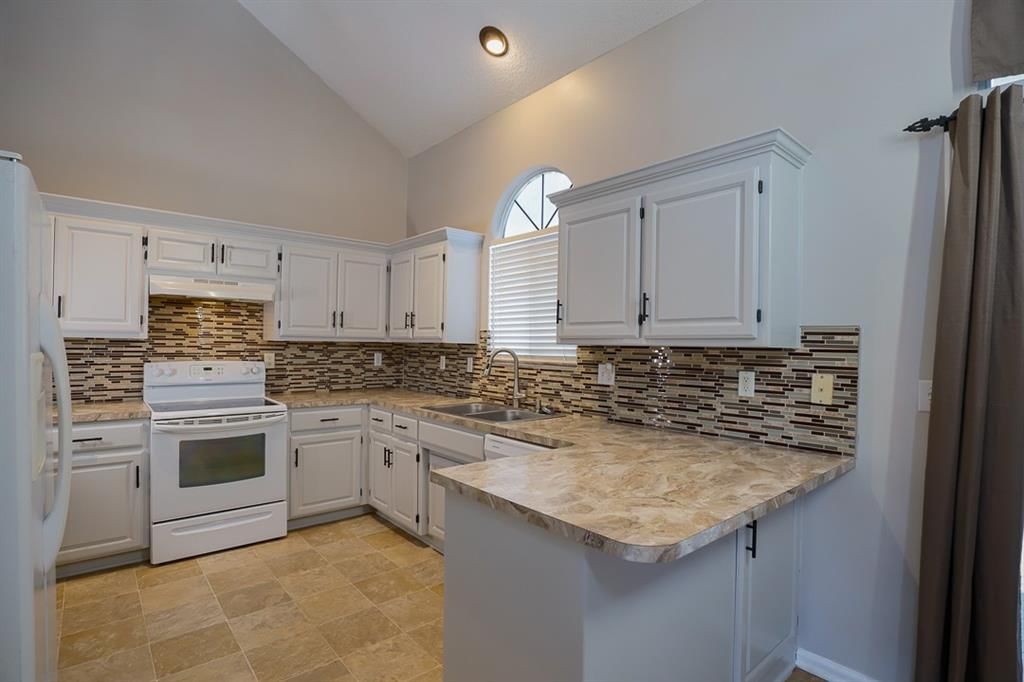 2311 NE Maybrook Drive — photo 14