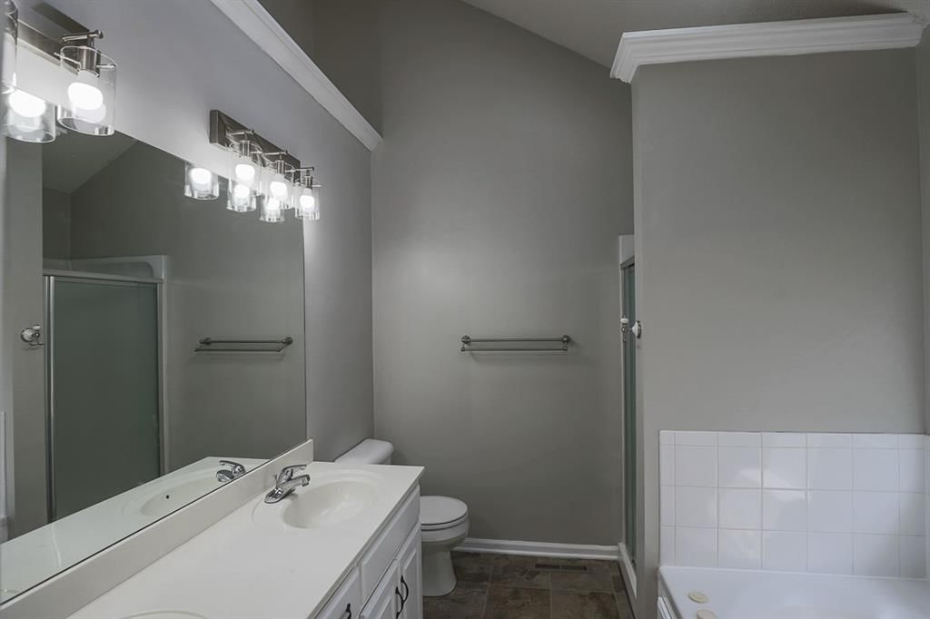 2311 NE Maybrook Drive — photo 23
