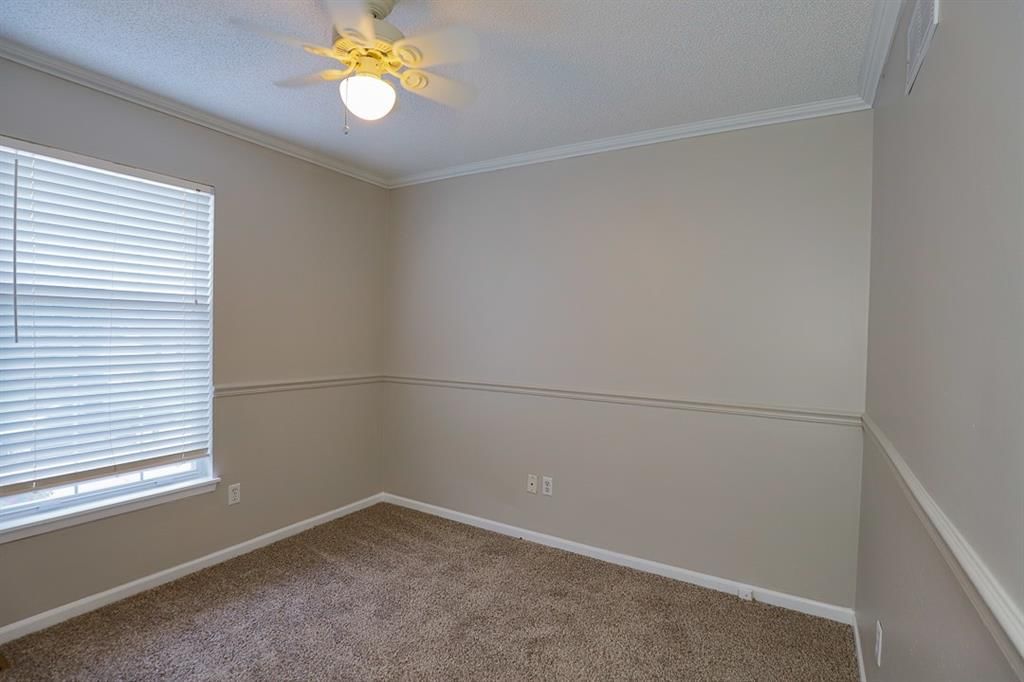 2311 NE Maybrook Drive — photo 31