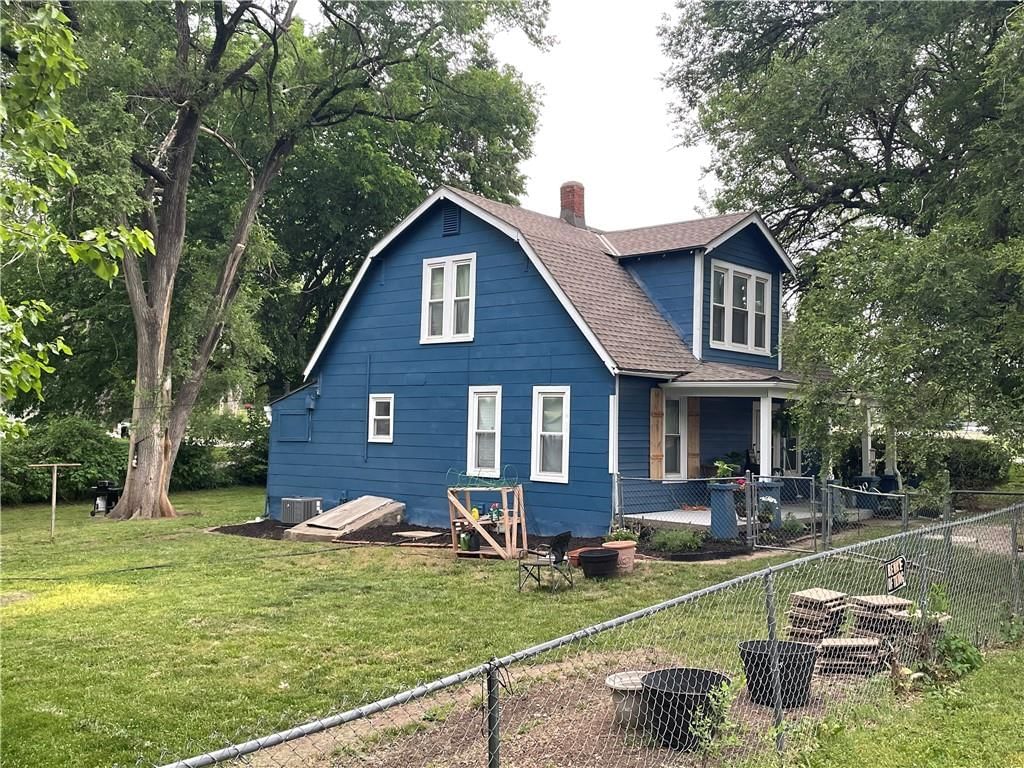 2302 3rd Avenue — photo 3