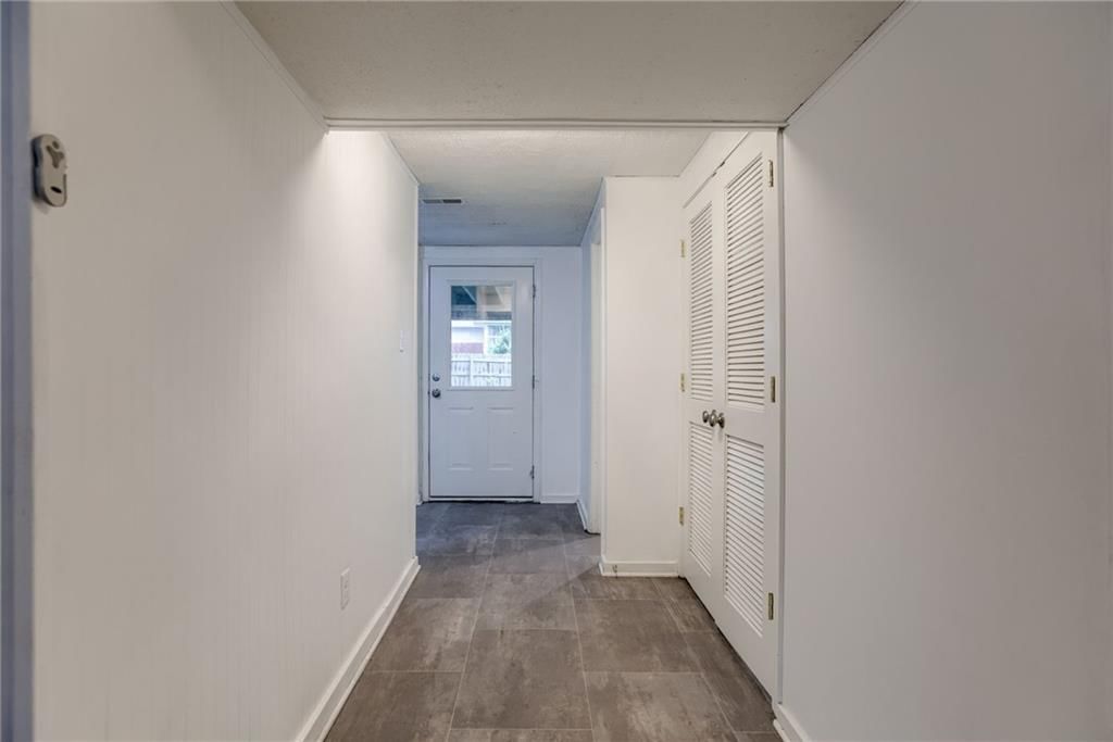 302 E 11th Street — photo 26