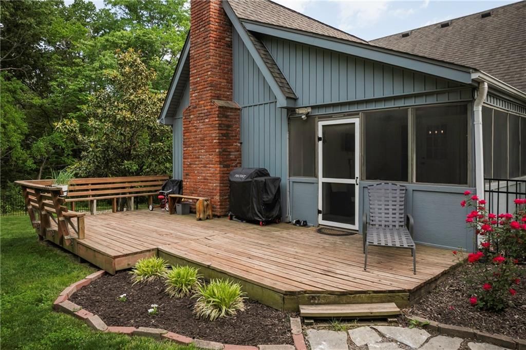 439 N WINNEBAGO Drive — photo 25