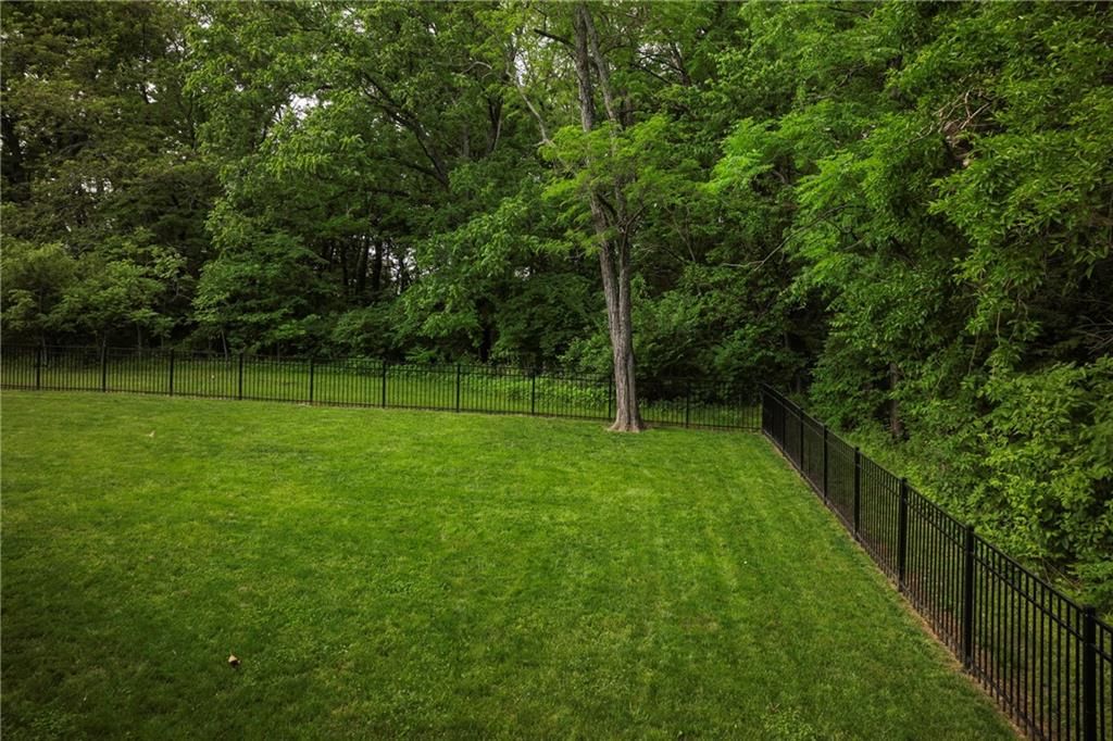439 N WINNEBAGO Drive — photo 29