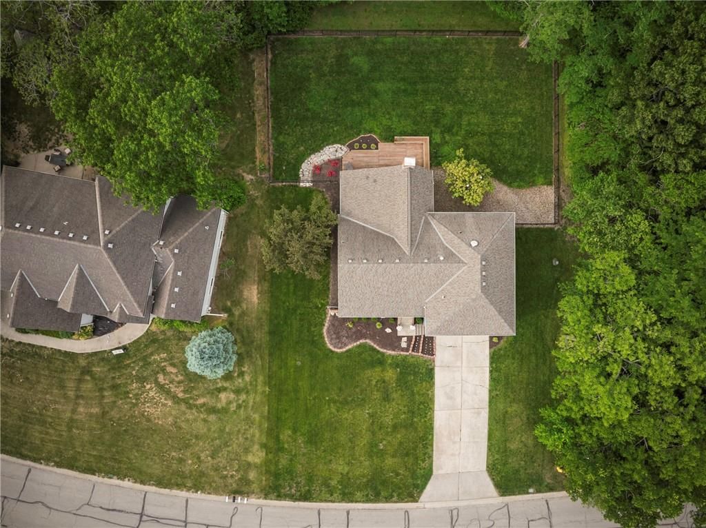 439 N WINNEBAGO Drive — photo 41