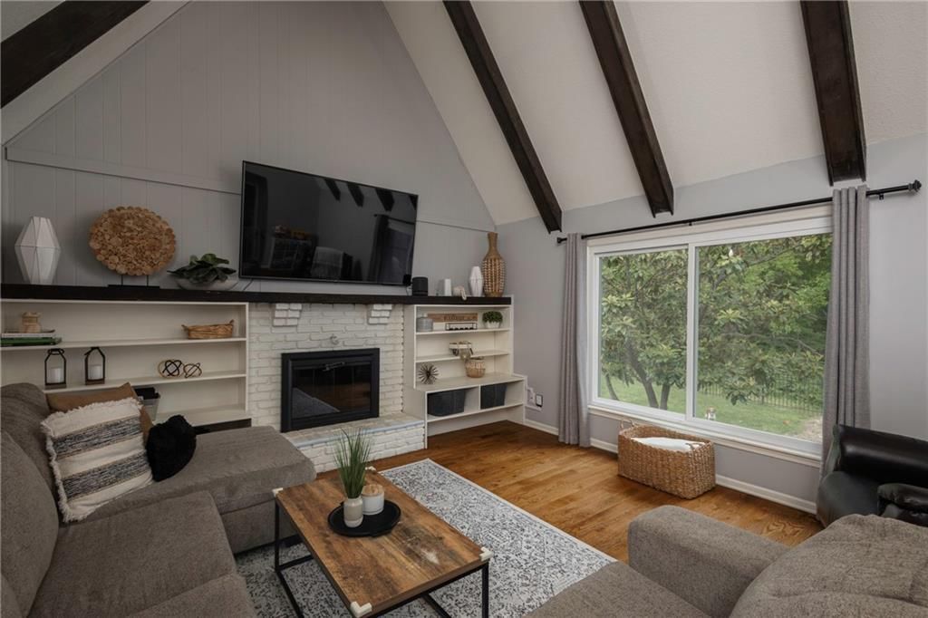 439 N WINNEBAGO Drive — photo 10