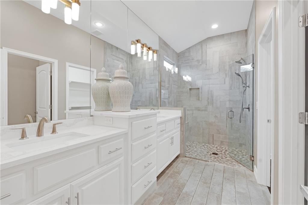 3921 SW Odell Drive — photo 14