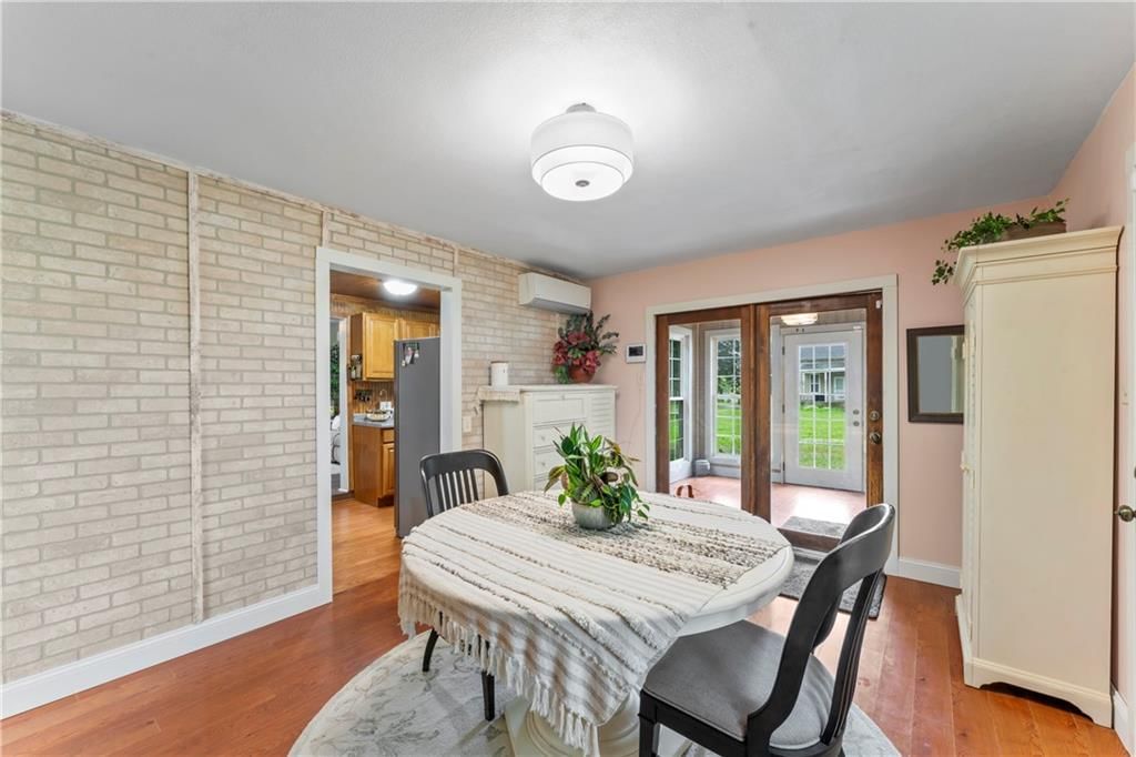 222 S Elm Street — photo 15