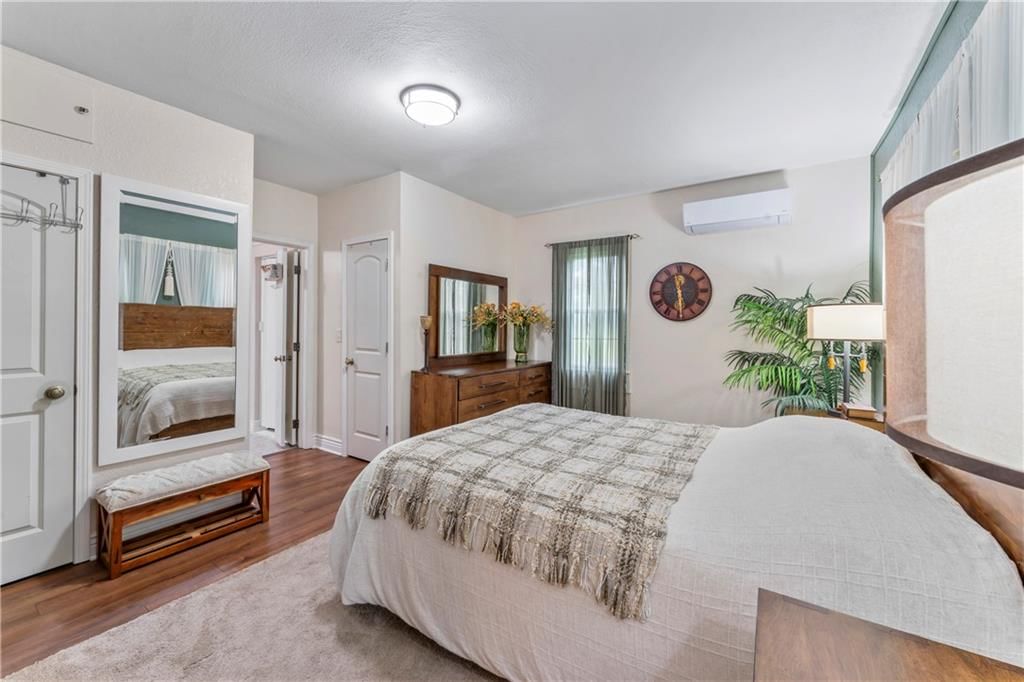 222 S Elm Street — photo 23