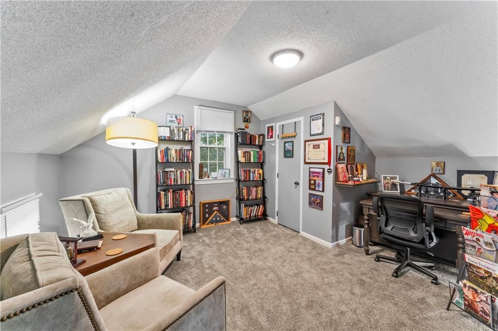 222 S Elm Street — photo 28