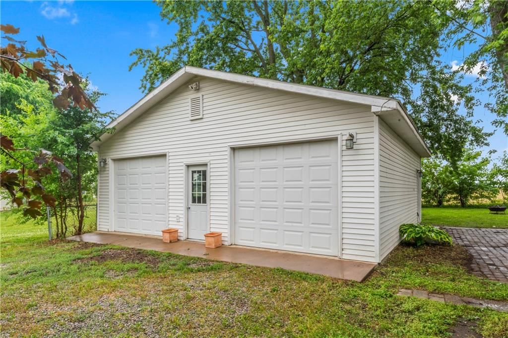 222 S Elm Street — photo 47