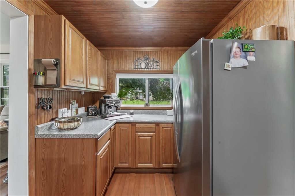 222 S Elm Street — photo 10