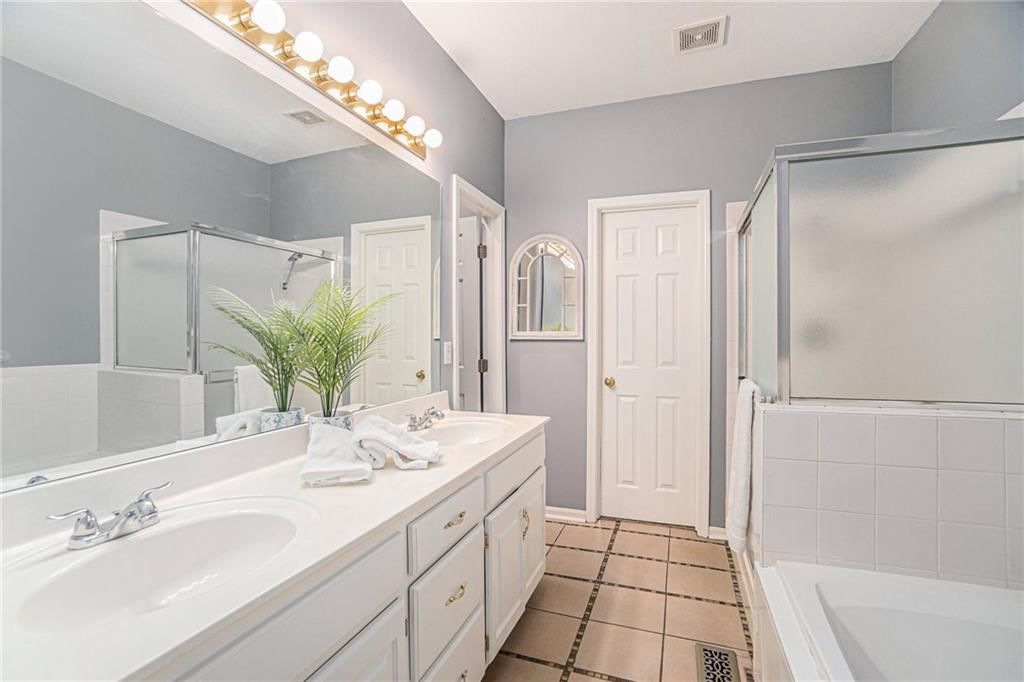11904 Westgate Circle — photo 16